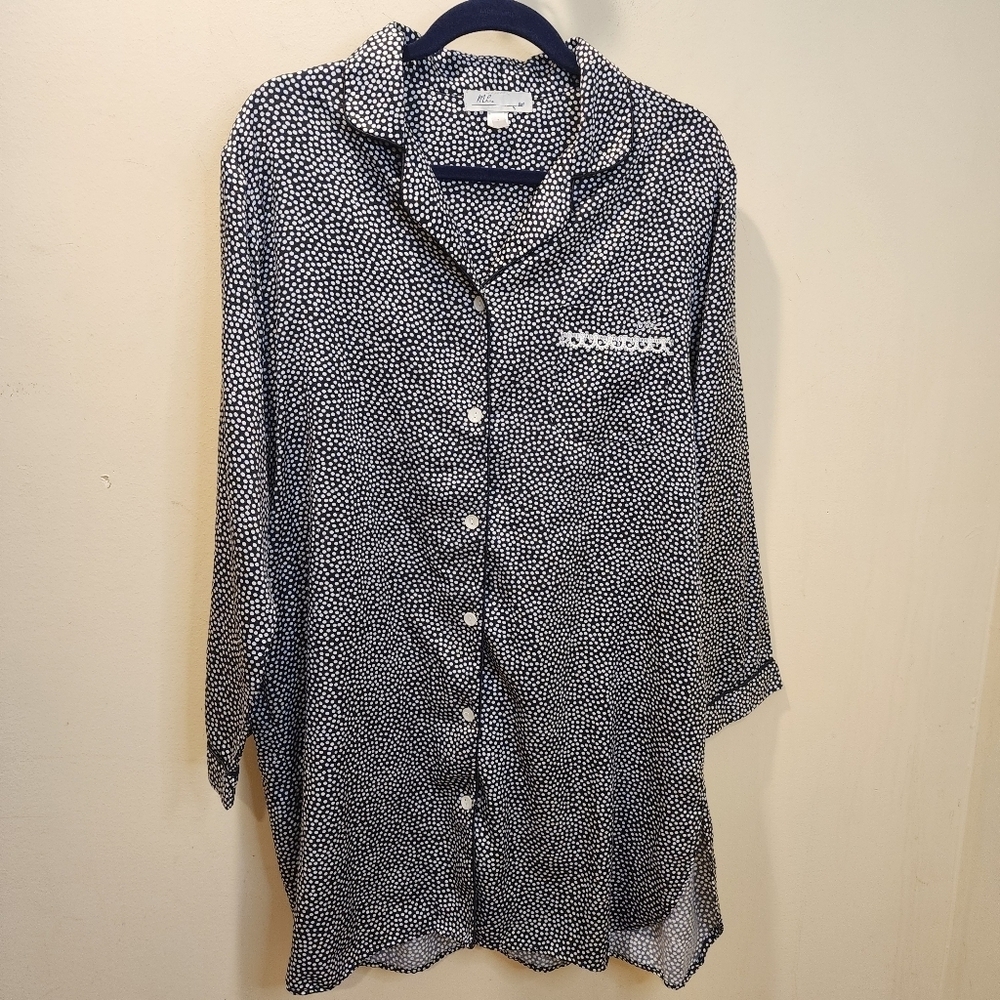 ME Makeover Essentials Black and White Casual Button Down Pajama Shirt Size L